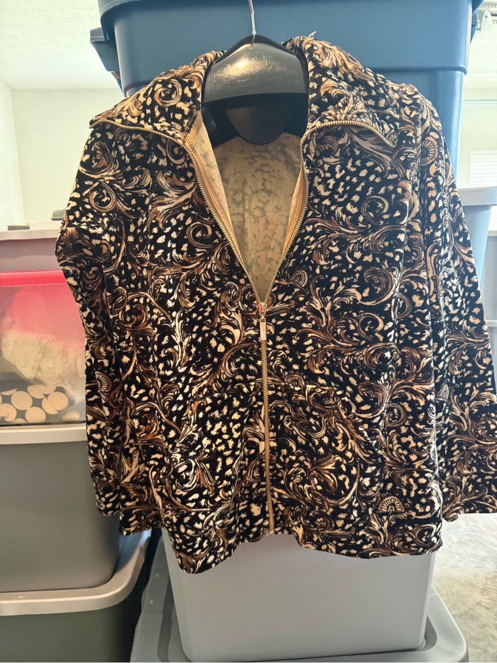 Women's Black and Tan Patterned Zip-Up Jacketp12